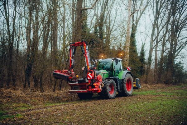 Großer Ausleger Mulcher